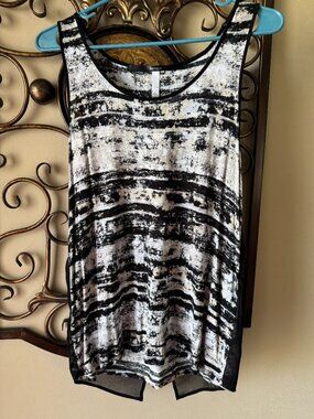 Kensie Short Sleeve Top